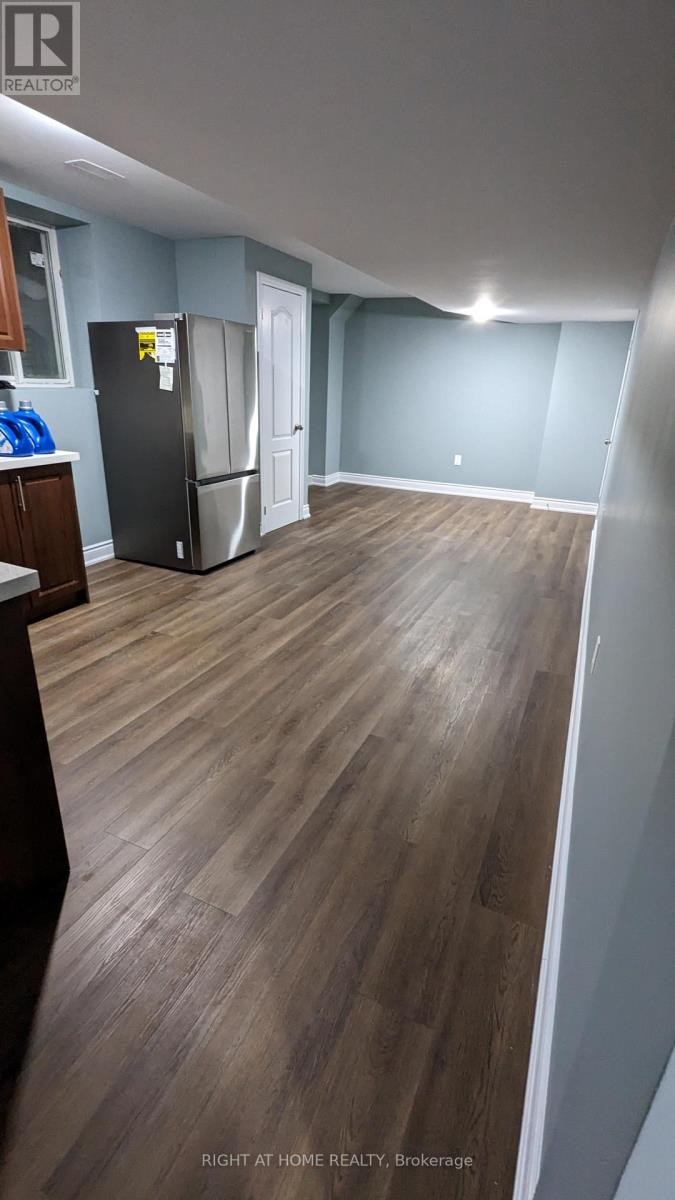 












1436 TOMKINS ROAD

,
Innisfil (Alcona),




Ontario
L9S0M8

