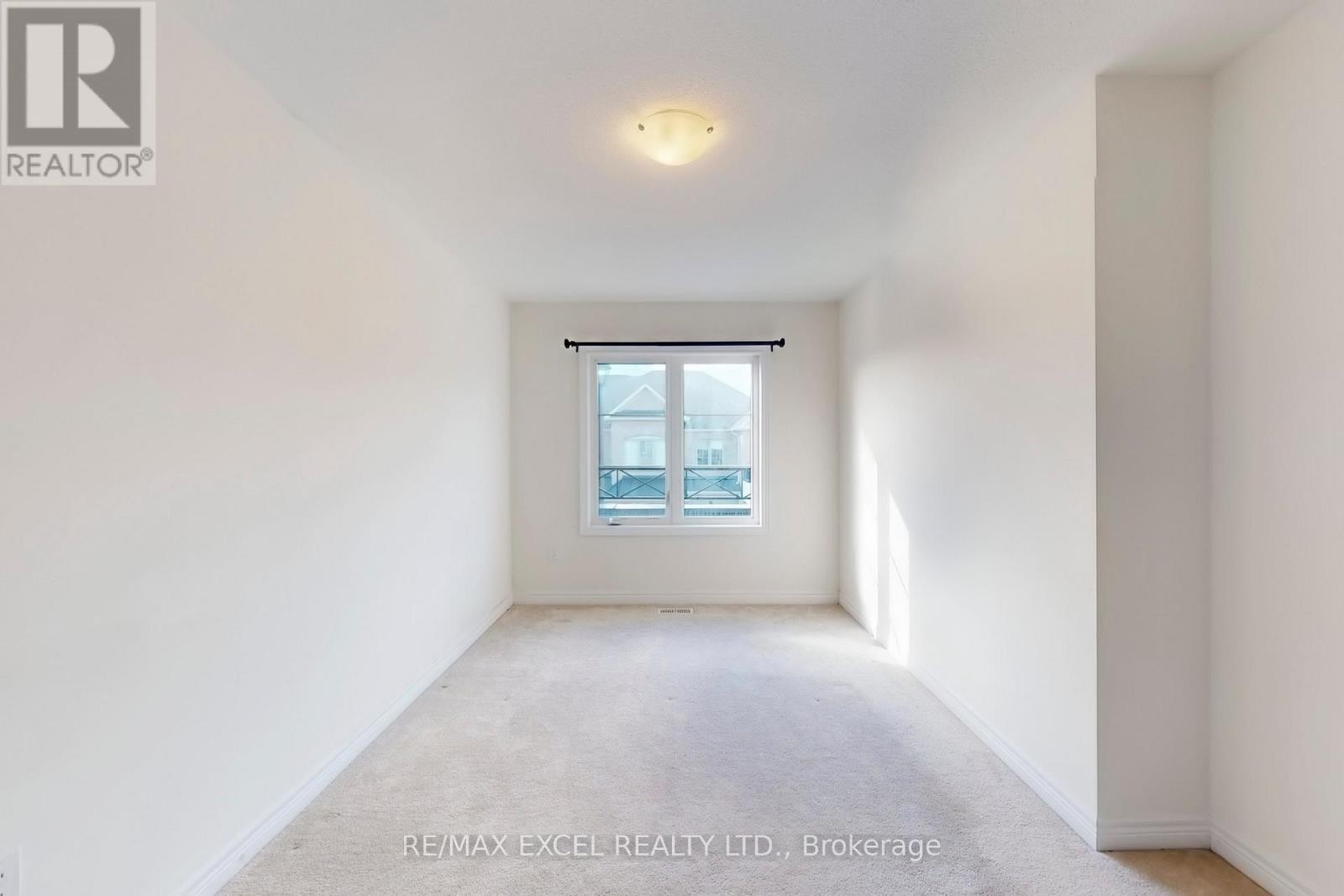 












14 TWINFLOWER LANE

,
Richmond Hill (Oak Ridges Lake Wilcox),




Ontario
L4E1E7

