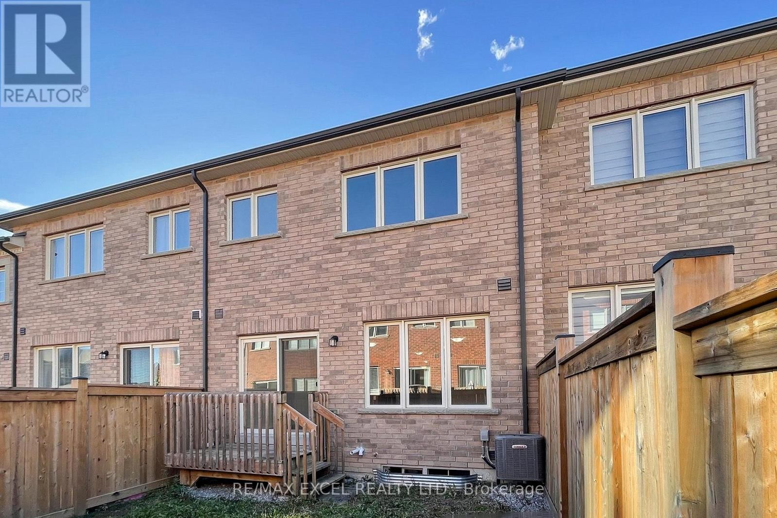 












14 TWINFLOWER LANE

,
Richmond Hill (Oak Ridges Lake Wilcox),




Ontario
L4E1E7

