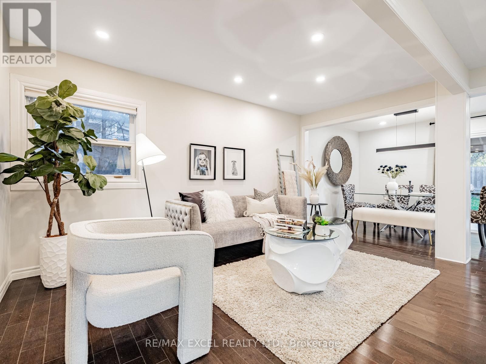 












299 PASADENA DRIVE

,
Georgina (Keswick South),




Ontario
L4P2Z1

