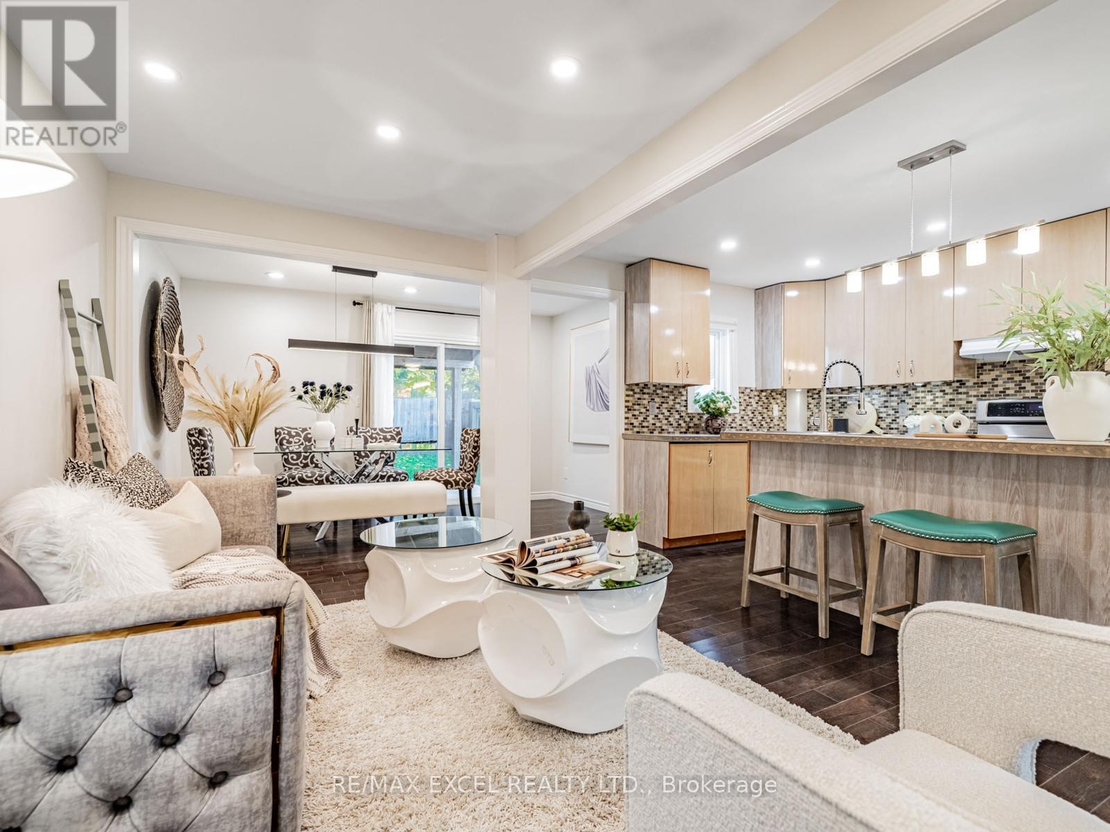 












299 PASADENA DRIVE

,
Georgina (Keswick South),




Ontario
L4P2Z1

