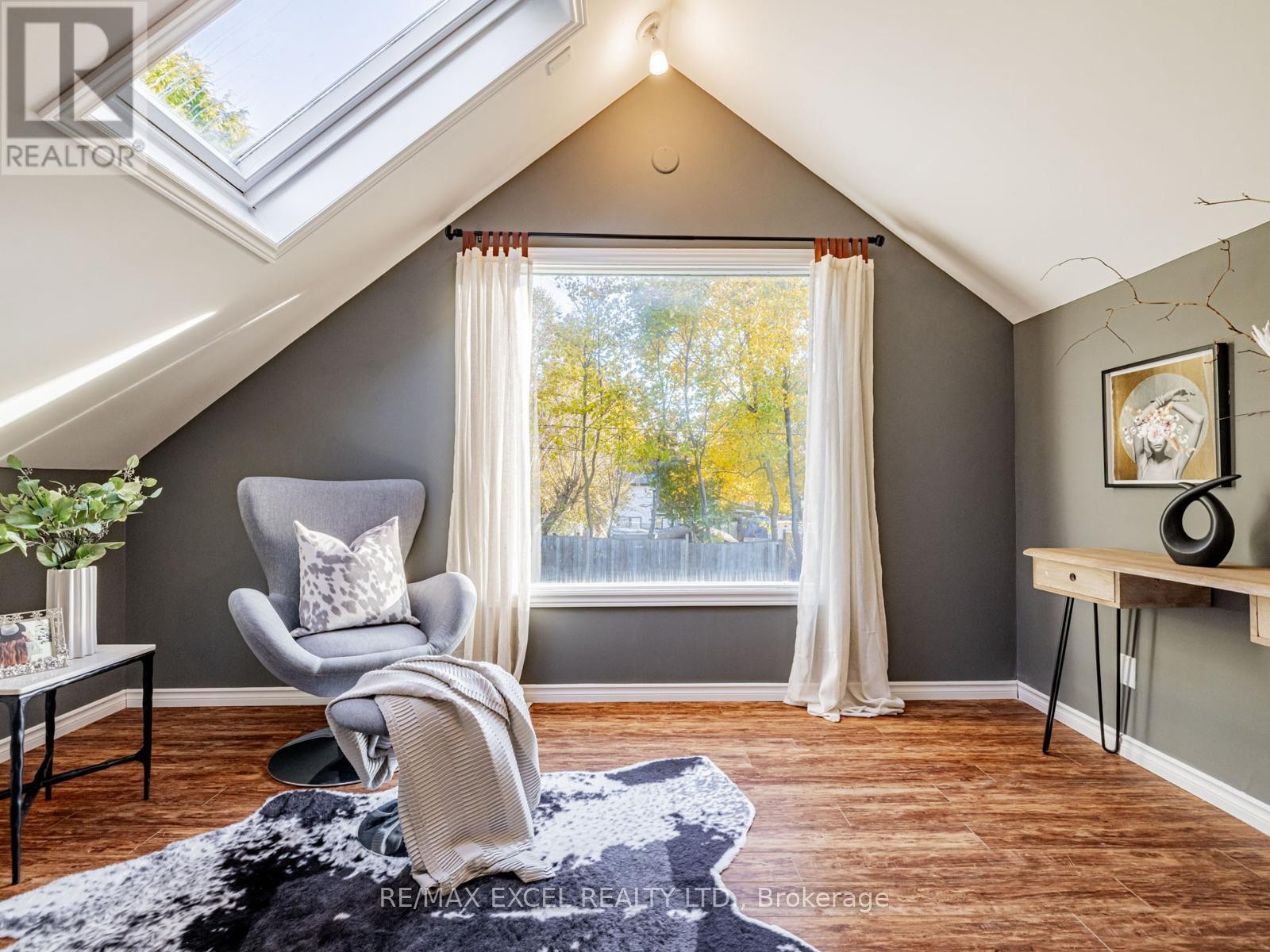 












299 PASADENA DRIVE

,
Georgina (Keswick South),




Ontario
L4P2Z1

