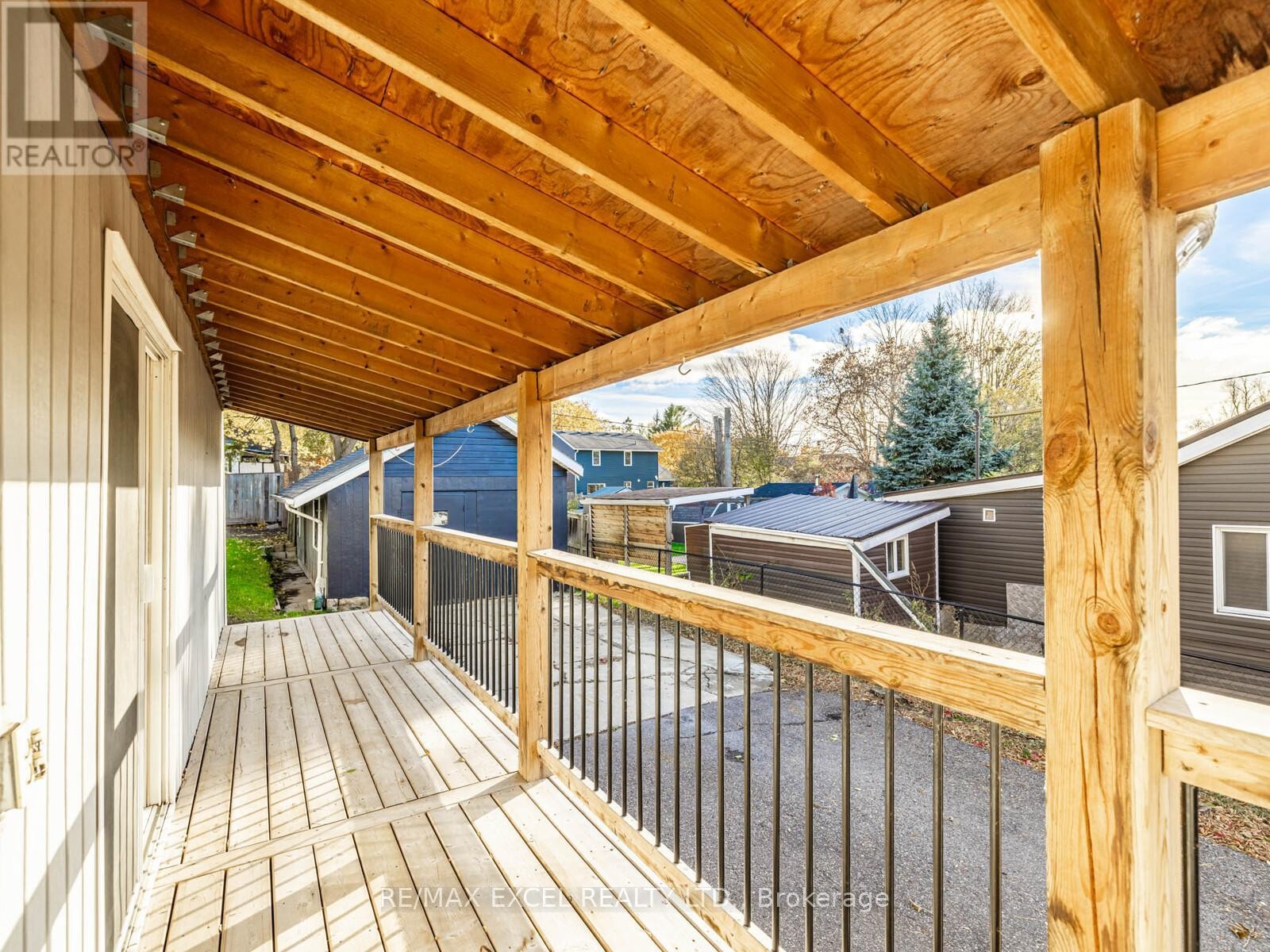 












299 PASADENA DRIVE

,
Georgina (Keswick South),




Ontario
L4P2Z1

