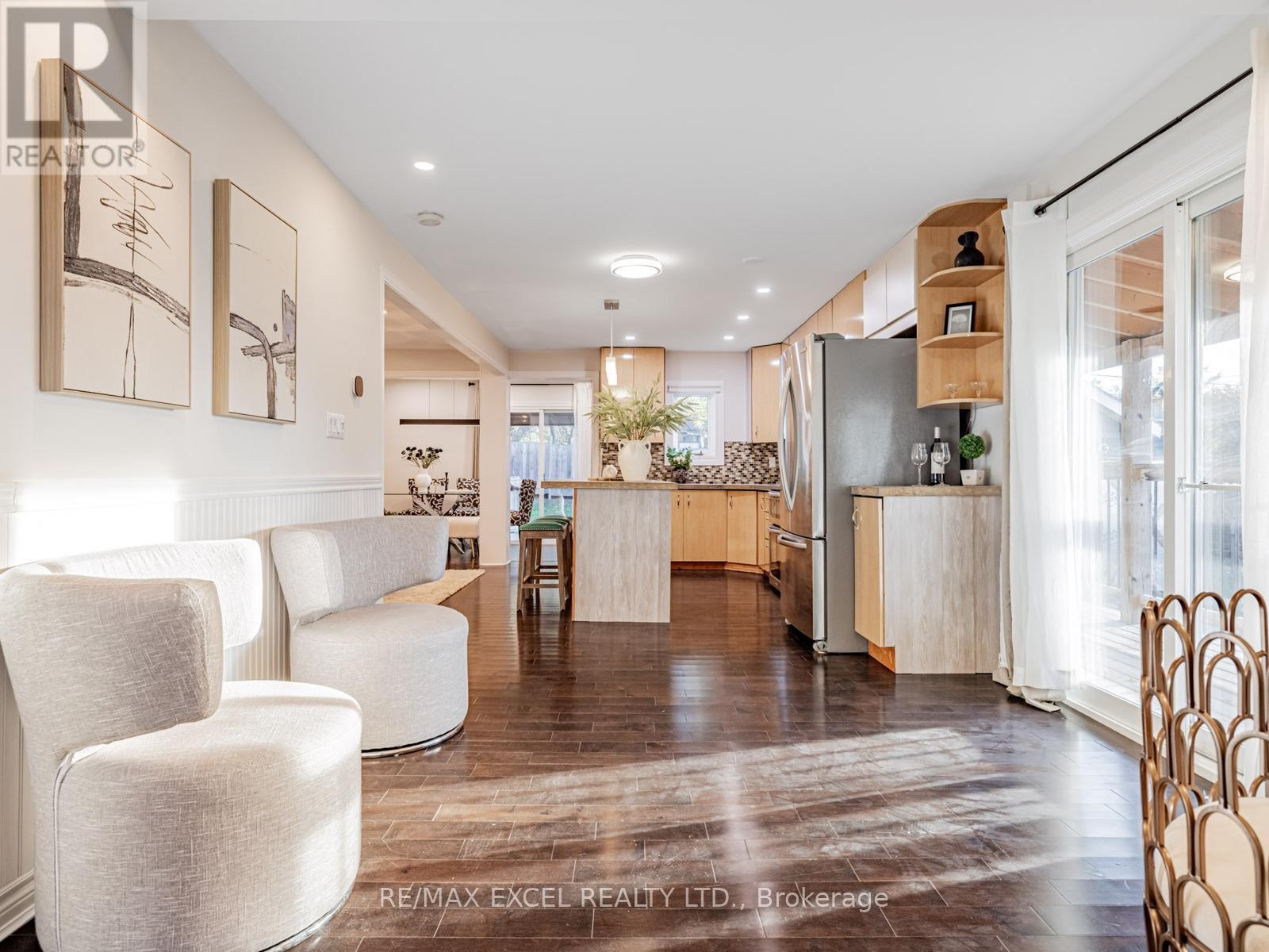 












299 PASADENA DRIVE

,
Georgina (Keswick South),




Ontario
L4P2Z1

