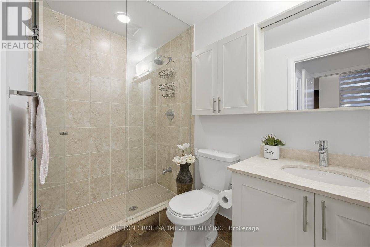 












204 - 95 NORTH PARK ROAD

,
Vaughan (Beverley Glen),




Ontario
L4J0J1

