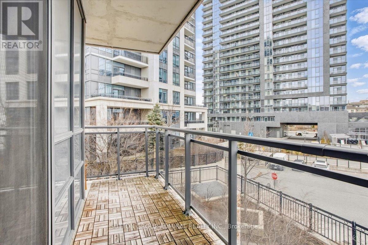 












204 - 95 NORTH PARK ROAD

,
Vaughan (Beverley Glen),




Ontario
L4J0J1

