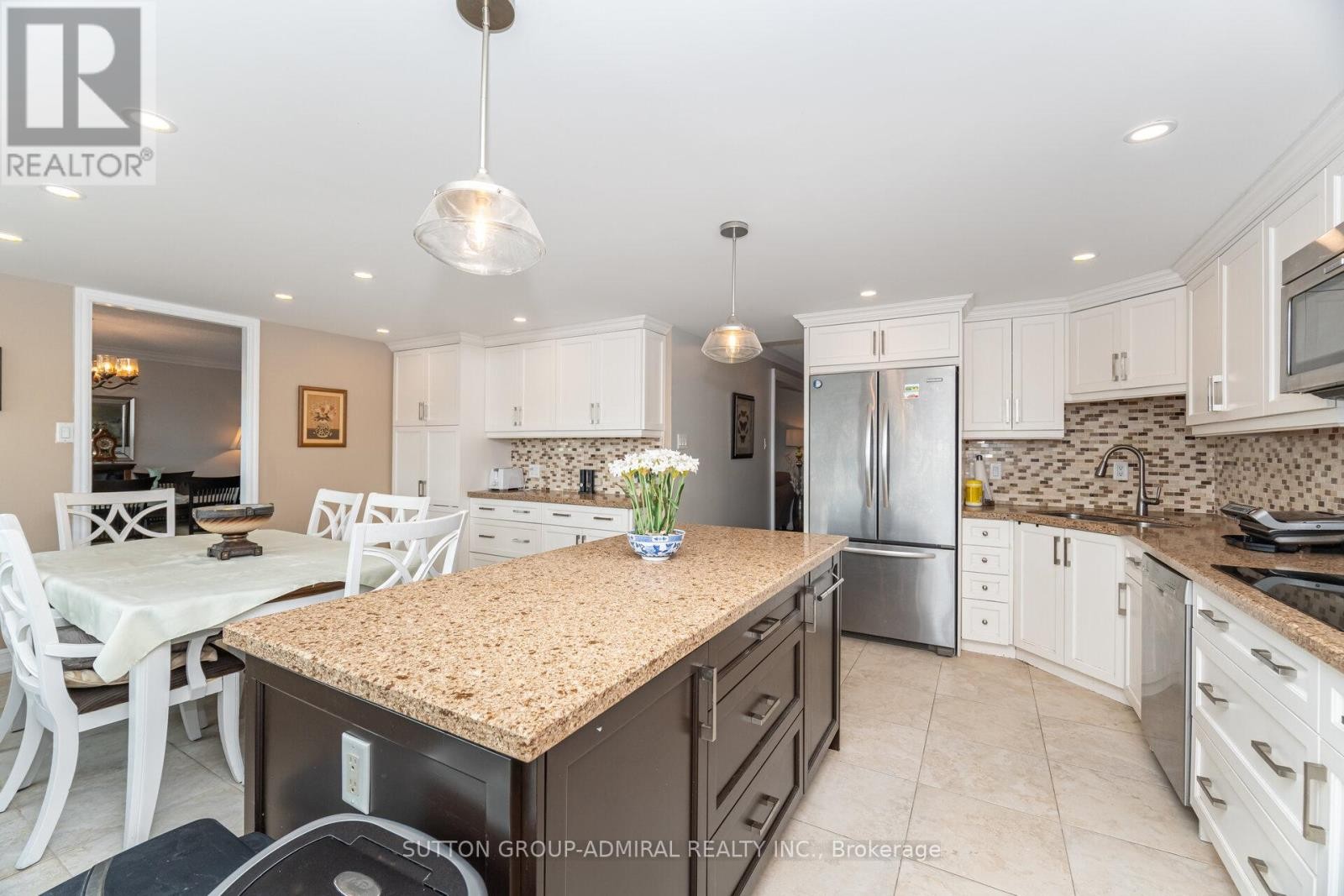 












1211 - 7825 BAYVIEW AVENUE

,
Markham (Aileen-Willowbrook),




Ontario
L3T7N2

