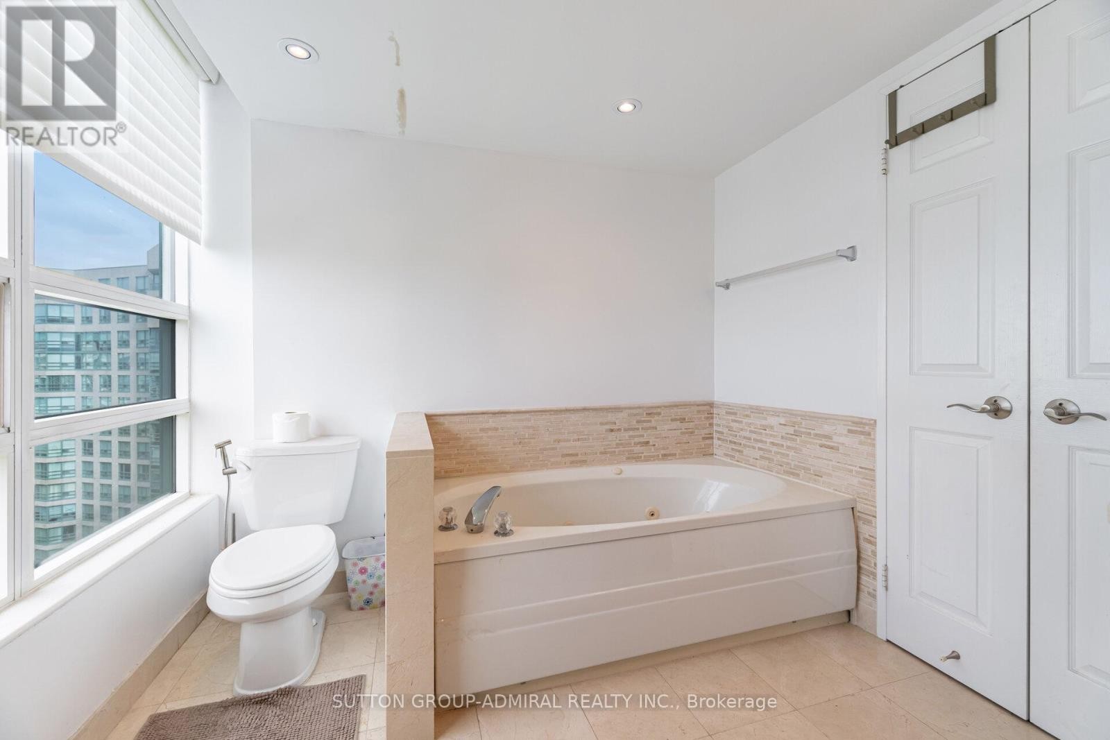 












1211 - 7825 BAYVIEW AVENUE

,
Markham (Aileen-Willowbrook),




Ontario
L3T7N2

