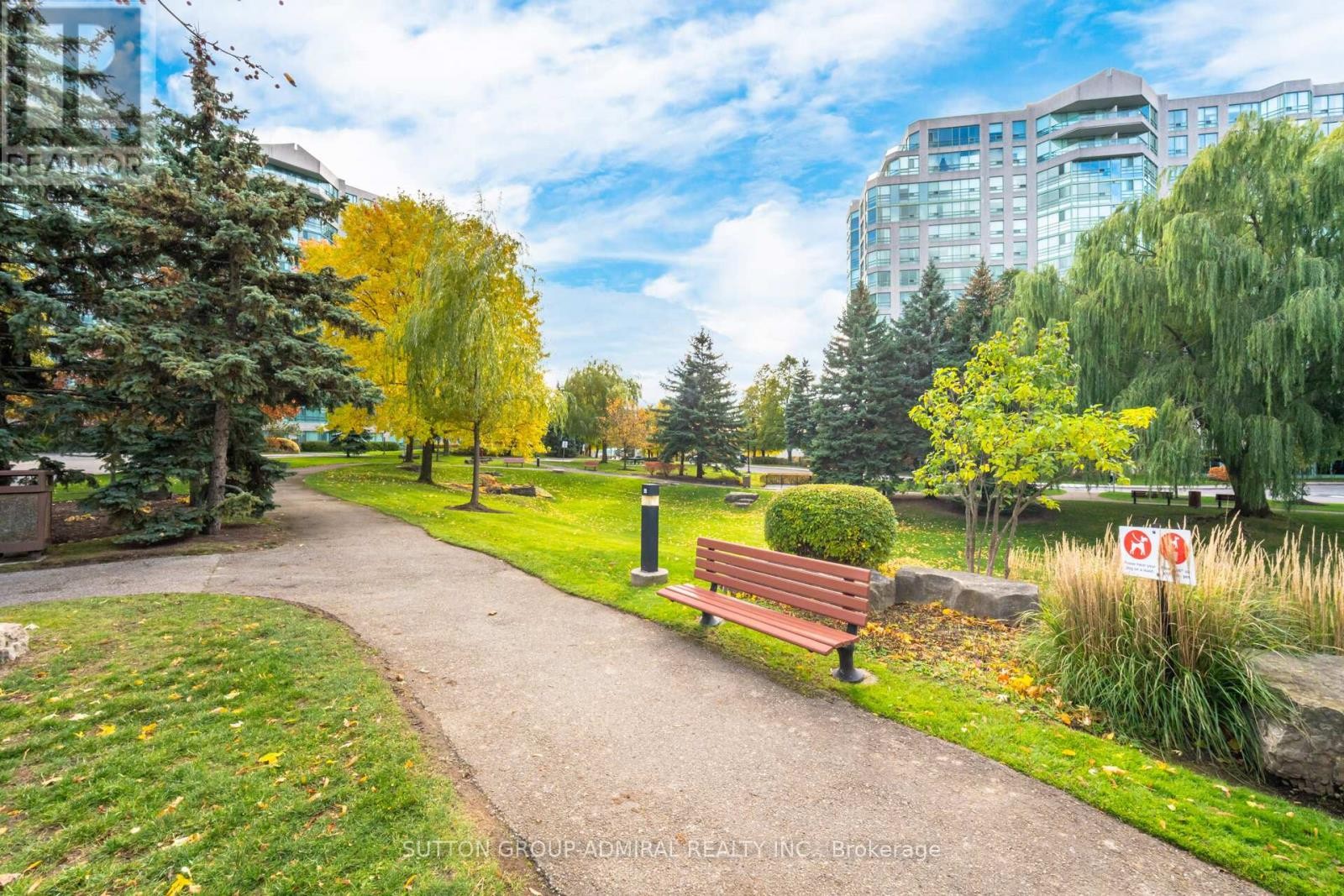 












1211 - 7825 BAYVIEW AVENUE

,
Markham (Aileen-Willowbrook),




Ontario
L3T7N2

