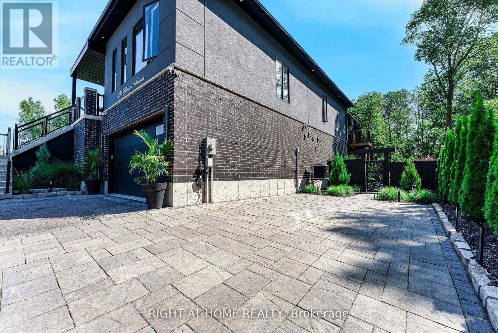 












993 GILMORE AVENUE

,
Innisfil (Lefroy),




Ontario
L0L1W0

