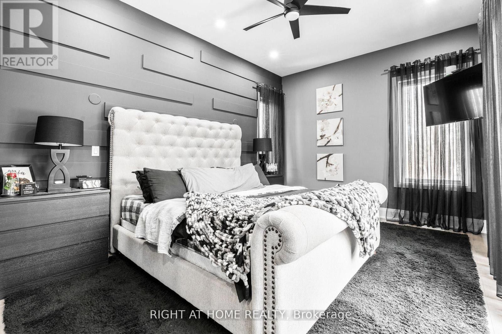 












993 GILMORE AVENUE

,
Innisfil (Lefroy),




Ontario
L0L1W0

