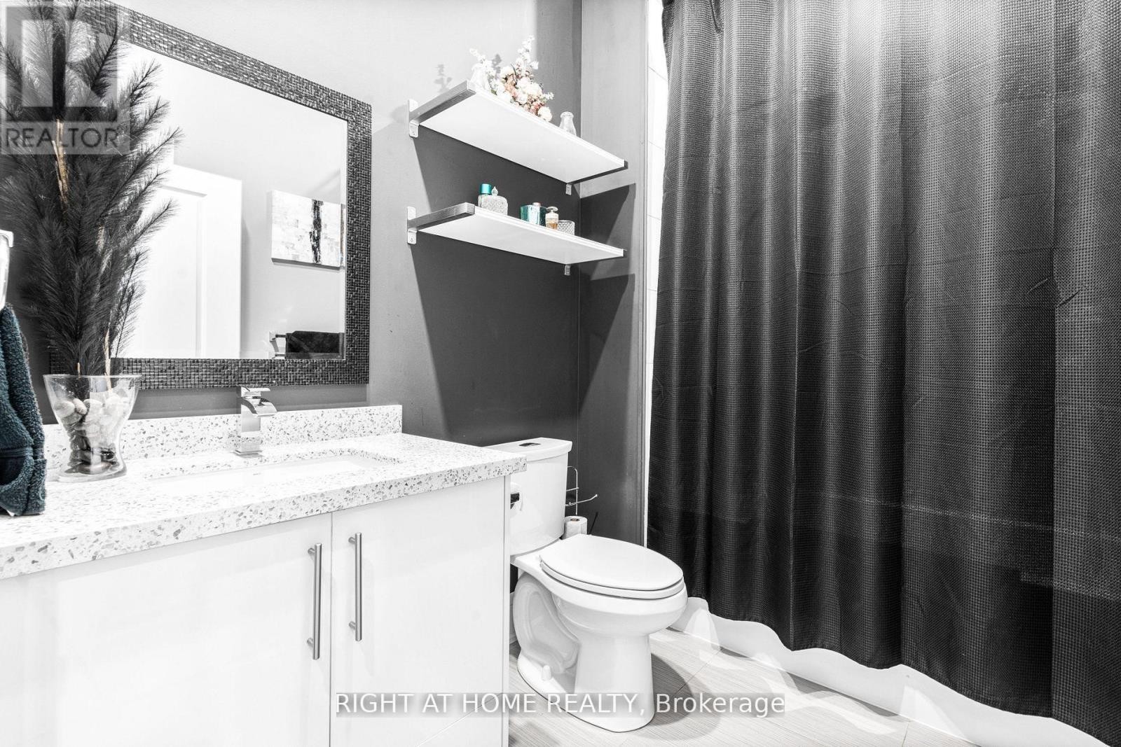 












993 GILMORE AVENUE

,
Innisfil (Lefroy),




Ontario
L0L1W0

