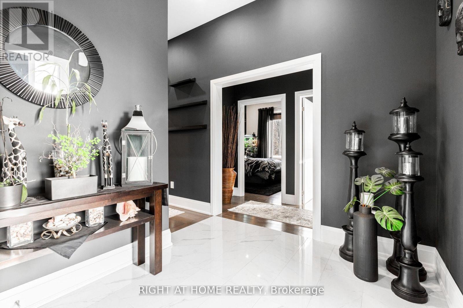 












993 GILMORE AVENUE

,
Innisfil (Lefroy),




Ontario
L0L1W0

