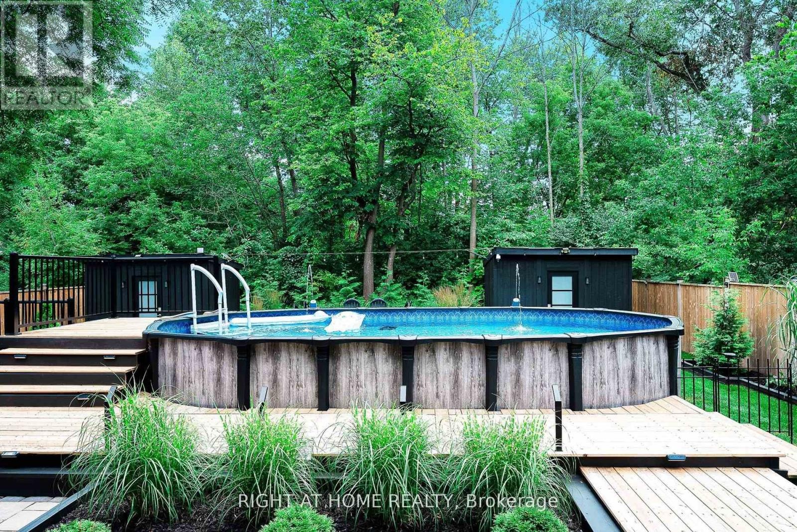 












993 GILMORE AVENUE

,
Innisfil (Lefroy),




Ontario
L0L1W0

