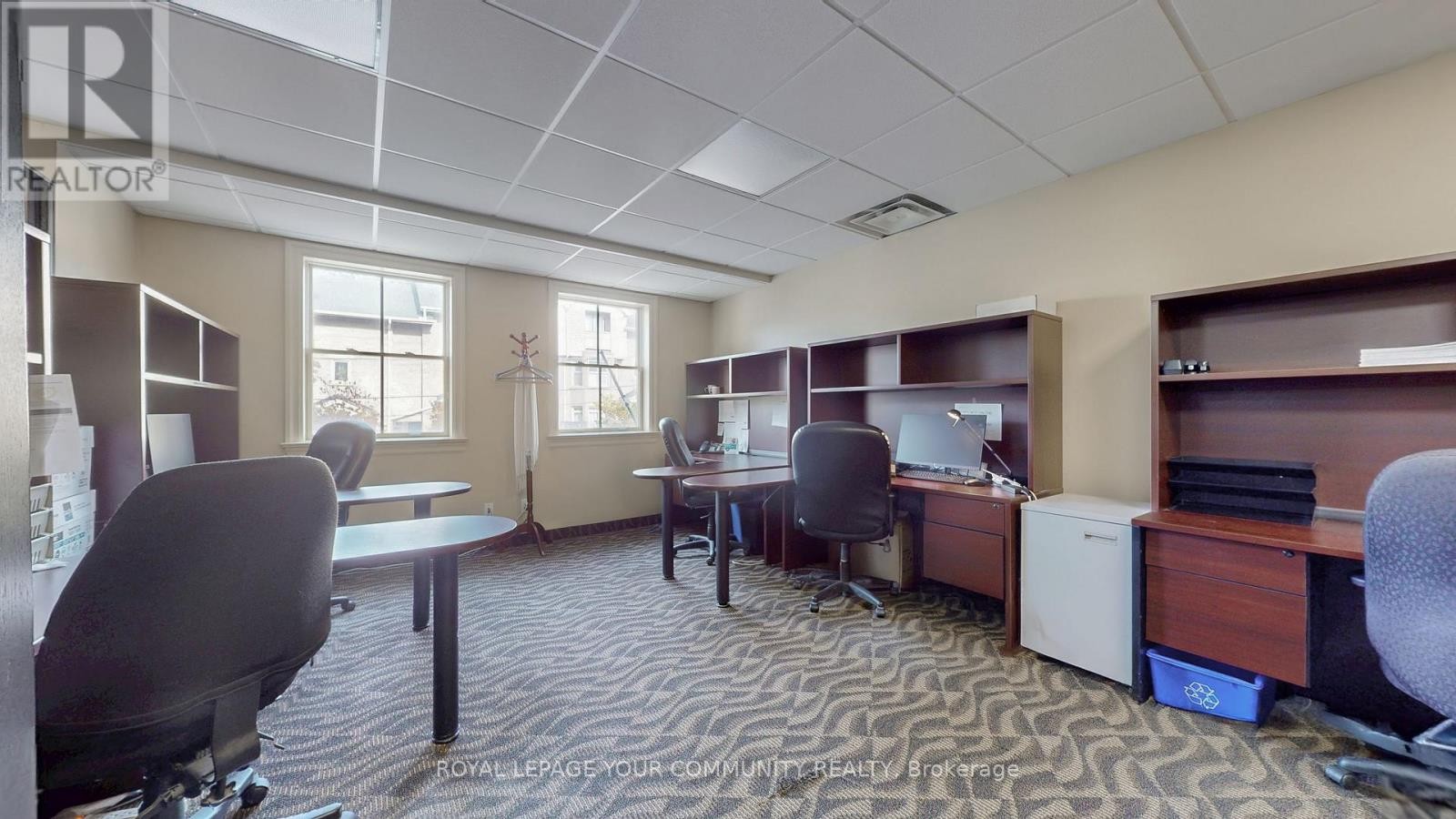 












121 ROBINSON STREET

,
Markham (Old Markham Village),




Ontario
L3P1P2

