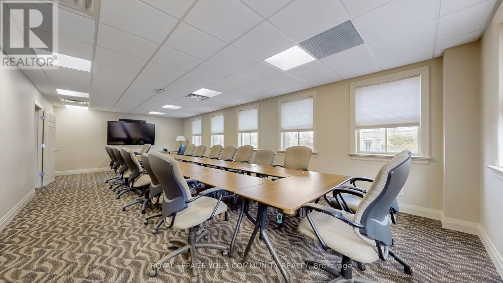 












121 ROBINSON STREET

,
Markham (Old Markham Village),




Ontario
L3P1P2

