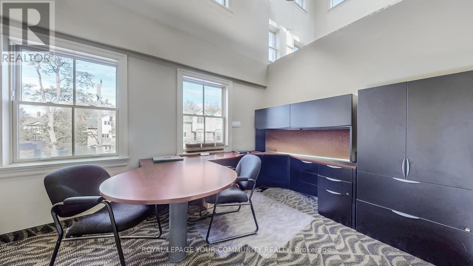 












121 ROBINSON STREET

,
Markham (Old Markham Village),




Ontario
L3P1P2

