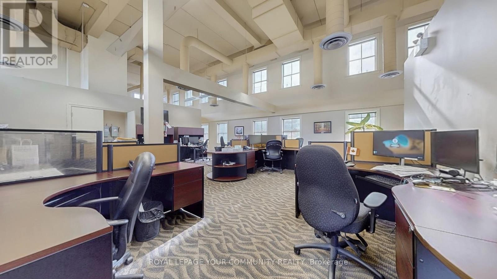 












121 ROBINSON STREET

,
Markham (Old Markham Village),




Ontario
L3P1P2

