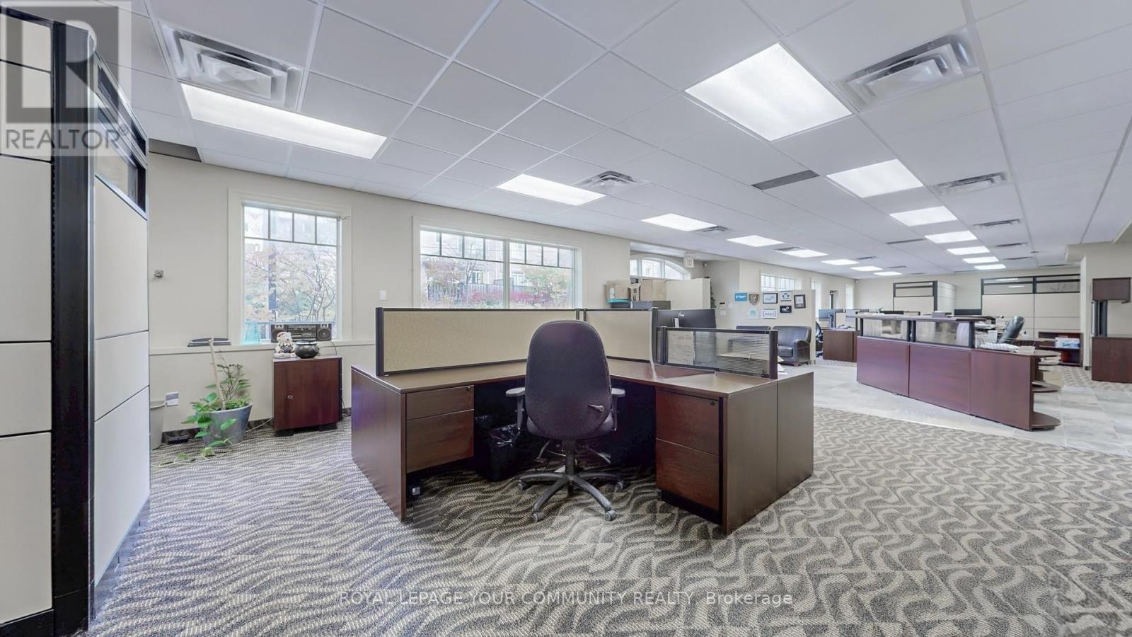 












121 ROBINSON STREET

,
Markham (Old Markham Village),




Ontario
L3P1P2

