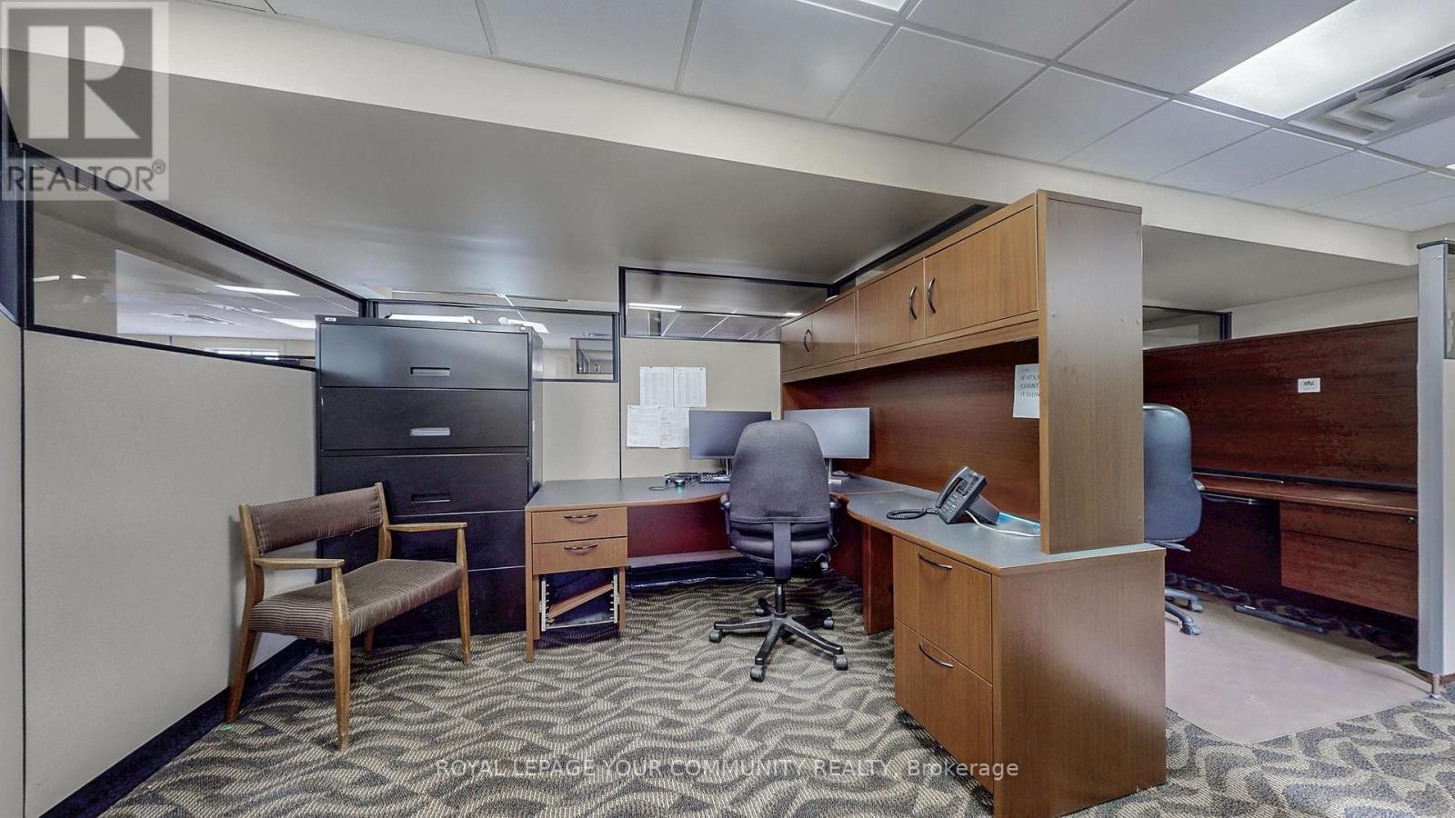 












121 ROBINSON STREET

,
Markham (Old Markham Village),




Ontario
L3P1P2

