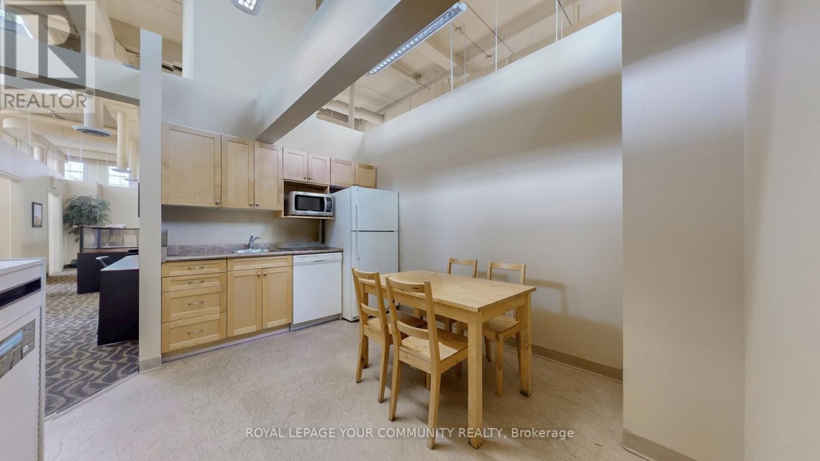 












121 ROBINSON STREET

,
Markham (Old Markham Village),




Ontario
L3P1P2

