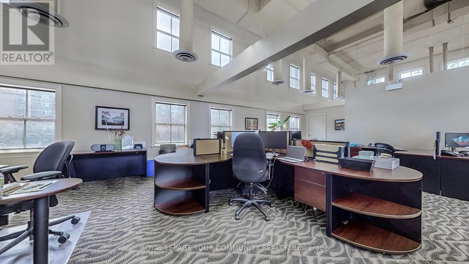 












121 ROBINSON STREET

,
Markham (Old Markham Village),




Ontario
L3P1P2

