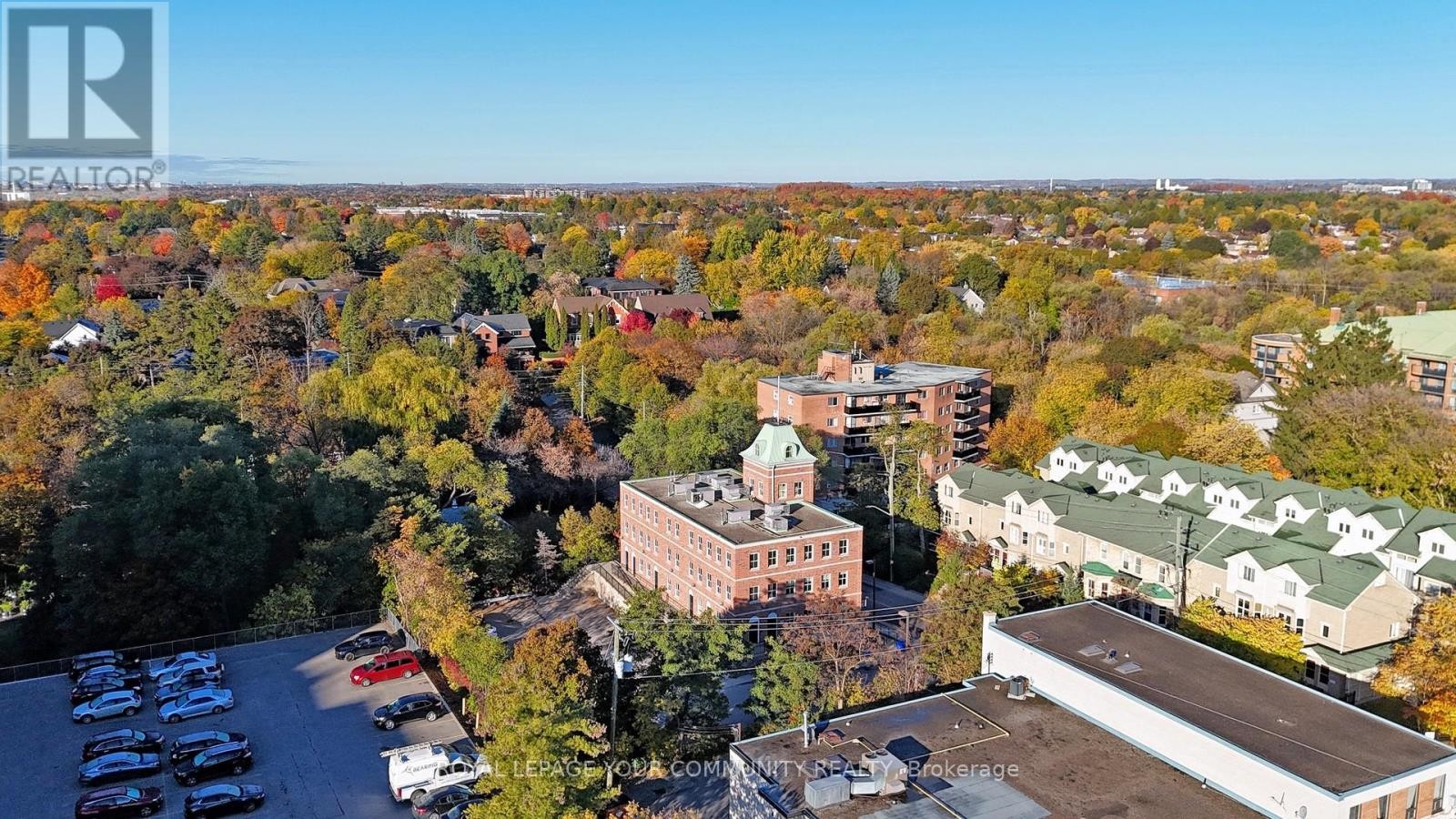 












121 ROBINSON STREET

,
Markham (Old Markham Village),




Ontario
L3P1P2

