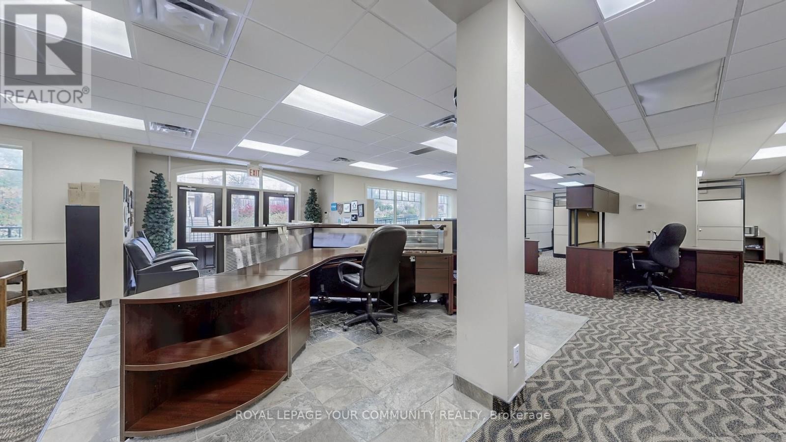 












121 ROBINSON STREET

,
Markham (Old Markham Village),




Ontario
L3P1P2

