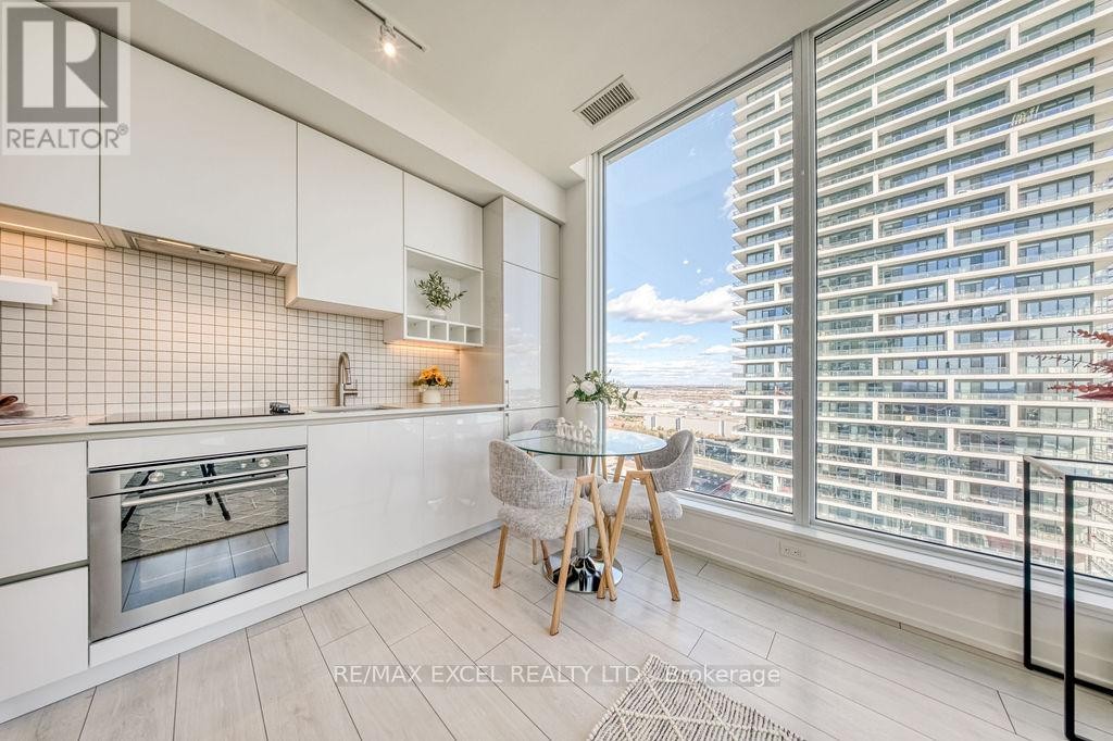 












2803 - 898 PORTAGE PARKWAY

,
Vaughan (Vaughan Corporate Centre),




Ontario
L4K0J6

