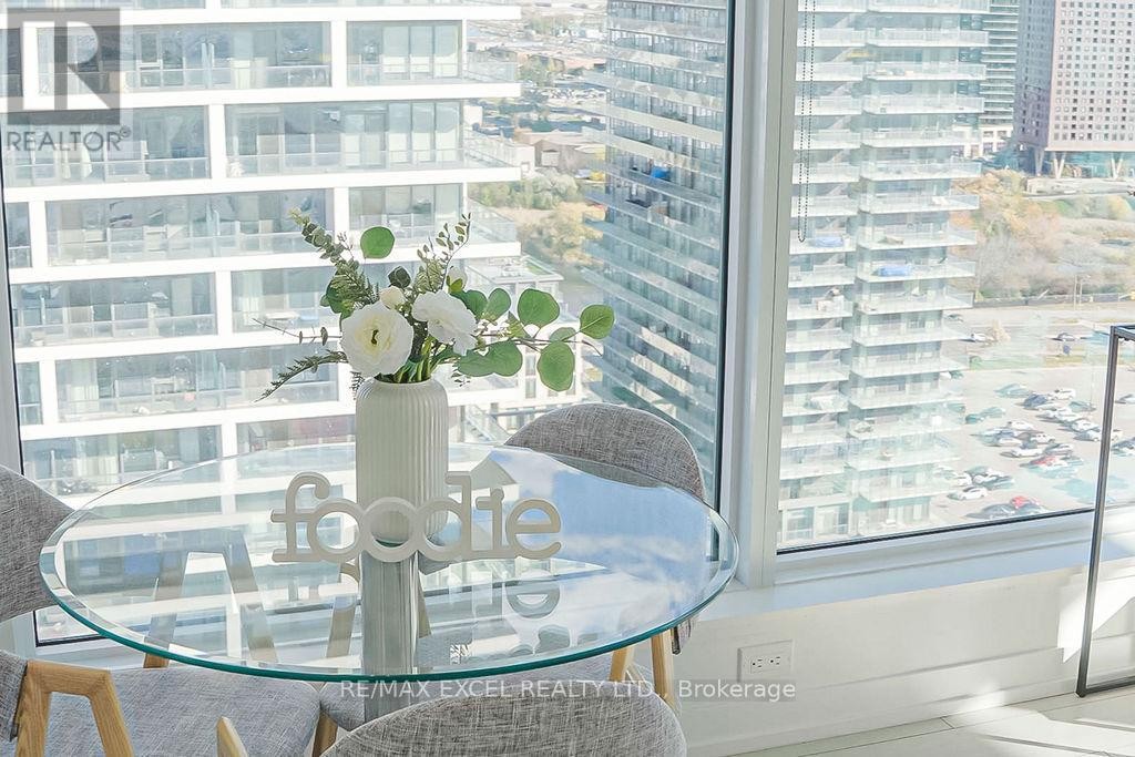 












2803 - 898 PORTAGE PARKWAY

,
Vaughan (Vaughan Corporate Centre),




Ontario
L4K0J6

