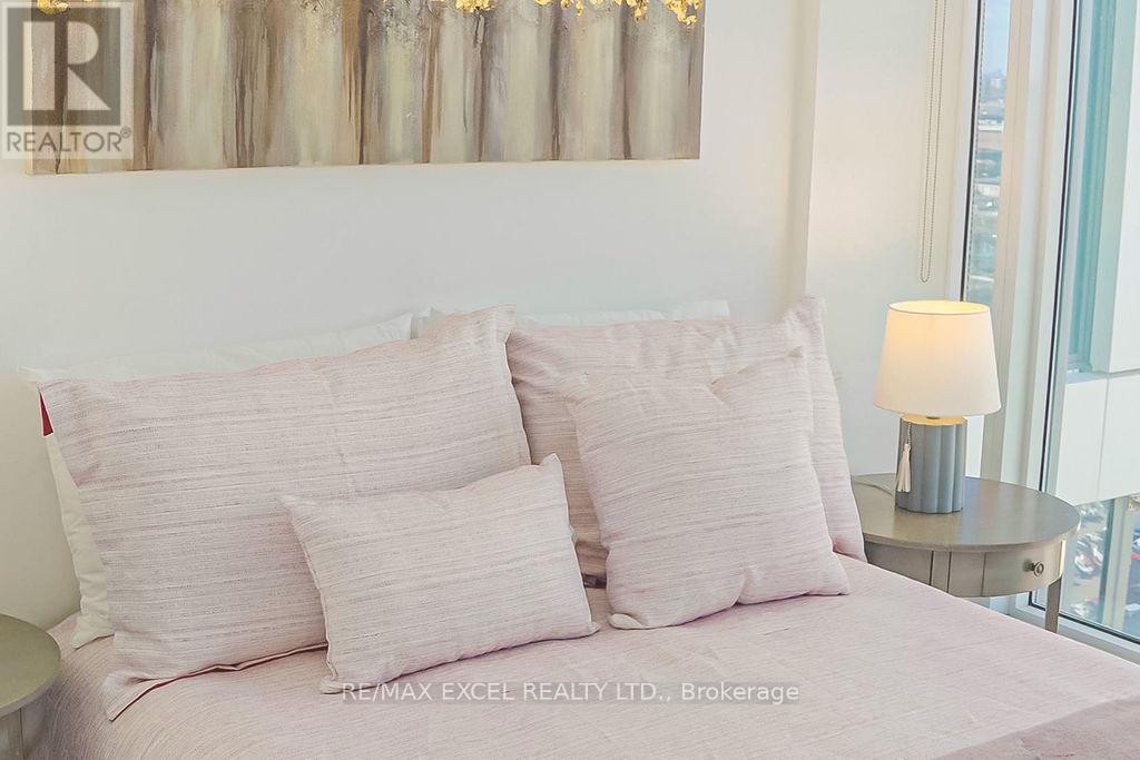 












2803 - 898 PORTAGE PARKWAY

,
Vaughan (Vaughan Corporate Centre),




Ontario
L4K0J6

