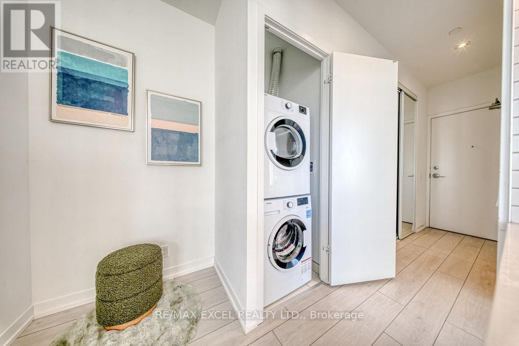 












2803 - 898 PORTAGE PARKWAY

,
Vaughan (Vaughan Corporate Centre),




Ontario
L4K0J6

