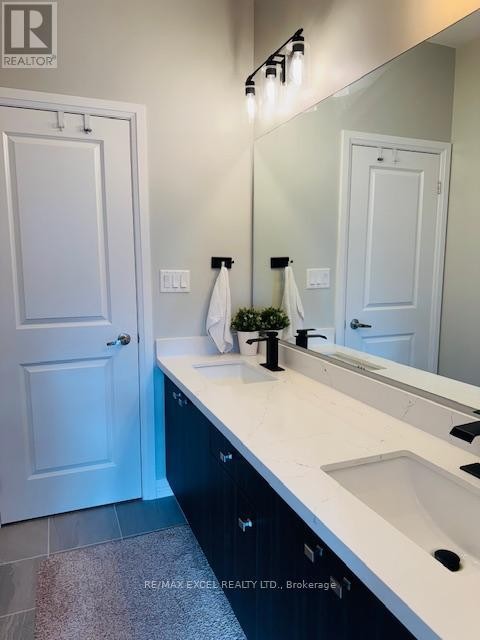 












22 BOITON STREET

,
Richmond Hill,




Ontario
L4S0J4

