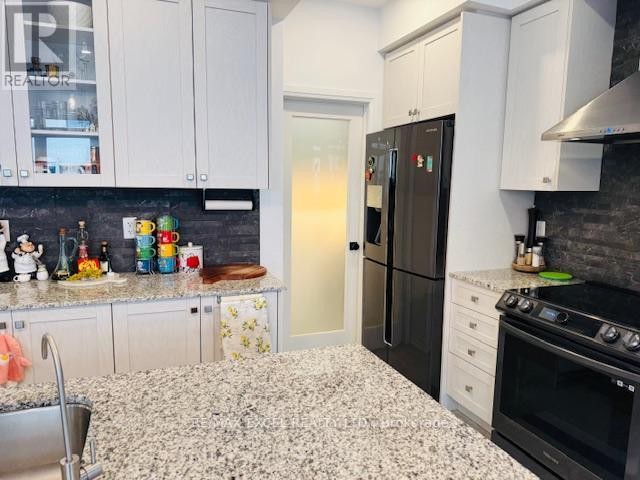 












22 BOITON STREET

,
Richmond Hill,




Ontario
L4S0J4

