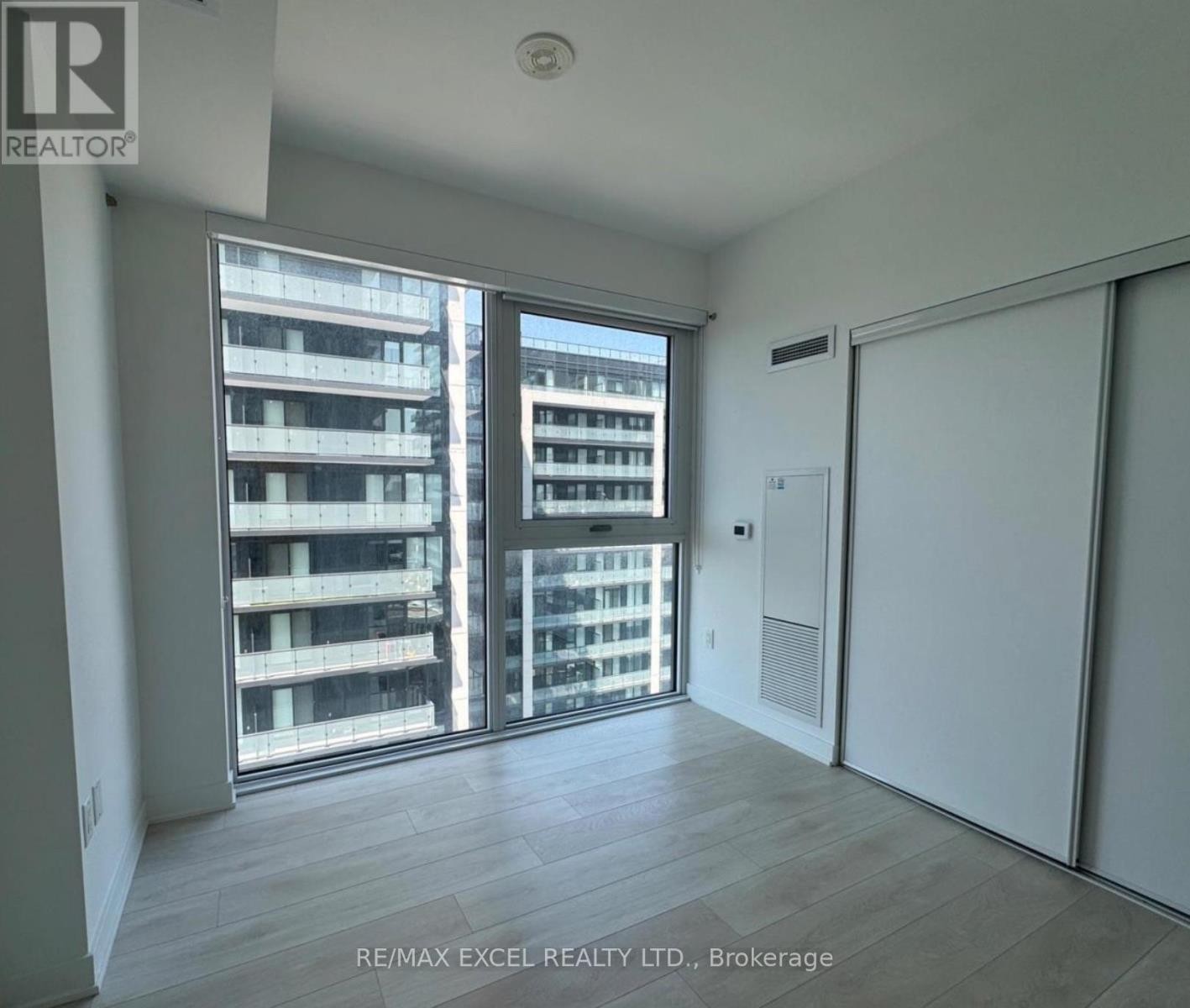 












1204 - 95 ONEIDA CRESCENT

,
Richmond Hill (Langstaff),




Ontario
L4B0H5

