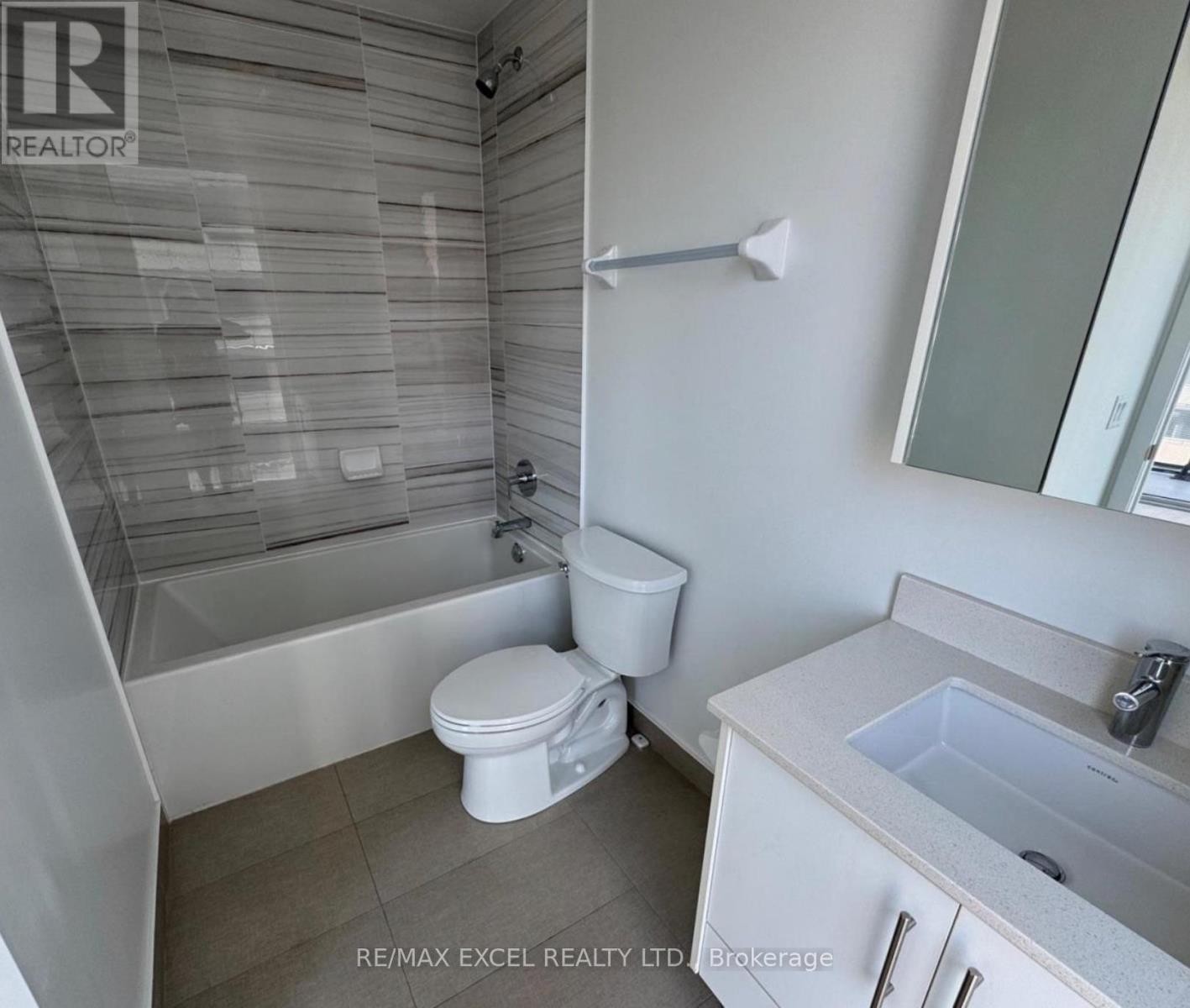 












1204 - 95 ONEIDA CRESCENT

,
Richmond Hill (Langstaff),




Ontario
L4B0H5

