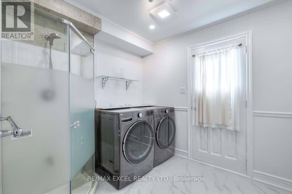 












310 RAYMERVILLE DRIVE

,
Markham (Raymerville),




Ontario
L3P6N9

