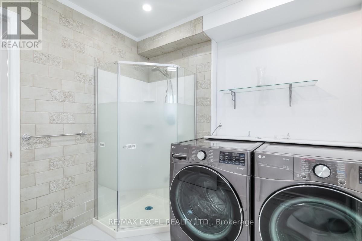 












310 RAYMERVILLE DRIVE

,
Markham (Raymerville),




Ontario
L3P6N9

