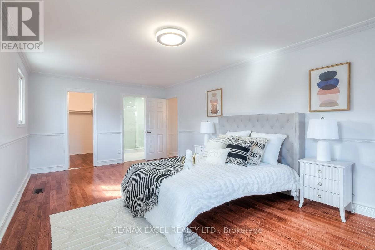 












310 RAYMERVILLE DRIVE

,
Markham (Raymerville),




Ontario
L3P6N9

