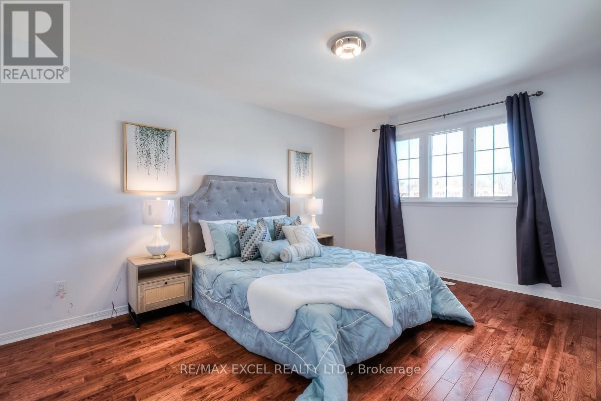 












310 RAYMERVILLE DRIVE

,
Markham (Raymerville),




Ontario
L3P6N9

