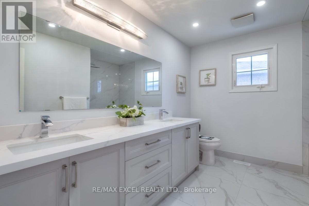 












310 RAYMERVILLE DRIVE

,
Markham (Raymerville),




Ontario
L3P6N9

