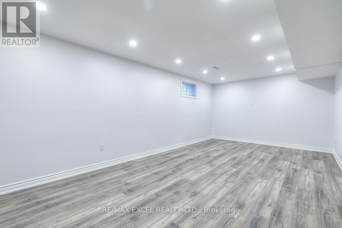 












310 RAYMERVILLE DRIVE

,
Markham (Raymerville),




Ontario
L3P6N9

