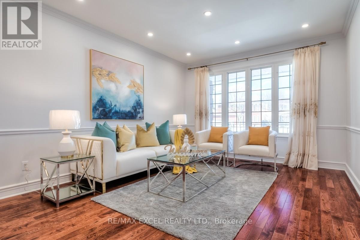 












310 RAYMERVILLE DRIVE

,
Markham (Raymerville),




Ontario
L3P6N9

