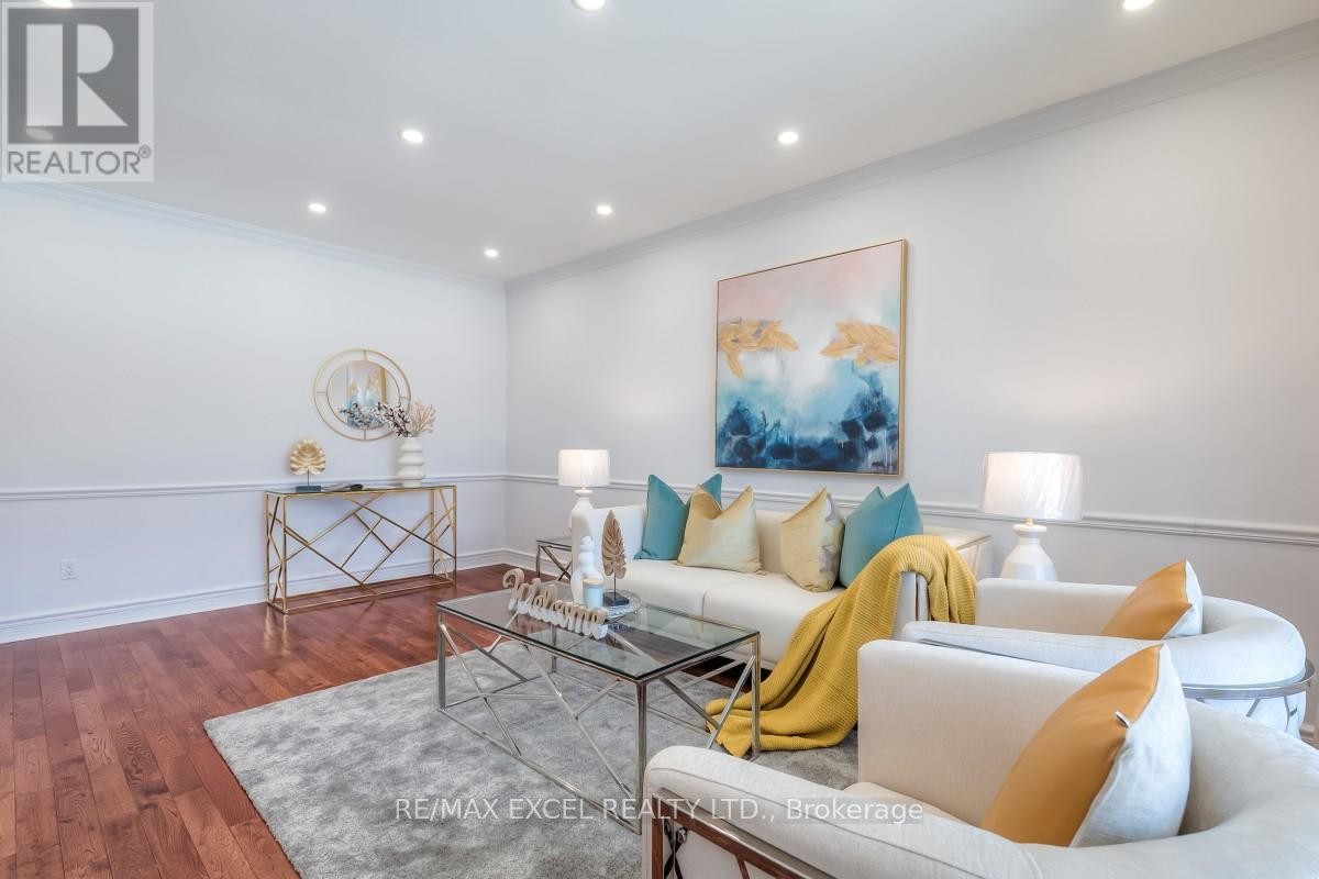 












310 RAYMERVILLE DRIVE

,
Markham (Raymerville),




Ontario
L3P6N9

