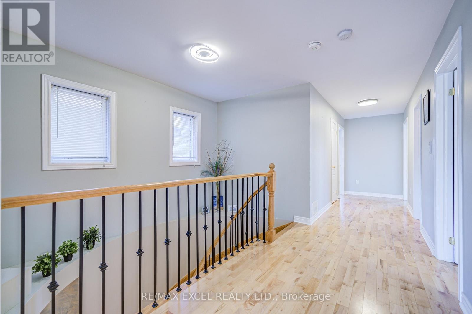 












23 LENA DRIVE

,
Richmond Hill (Rouge Woods),




Ontario
L4S2V4

