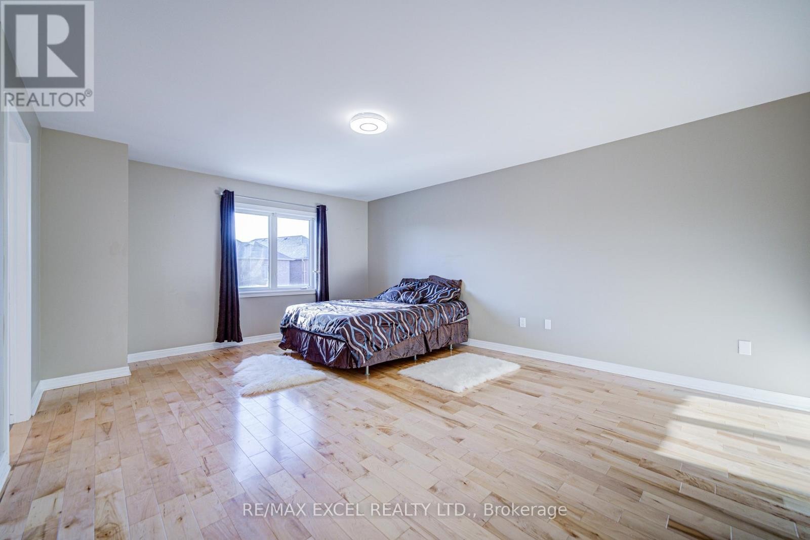 












23 LENA DRIVE

,
Richmond Hill (Rouge Woods),




Ontario
L4S2V4

