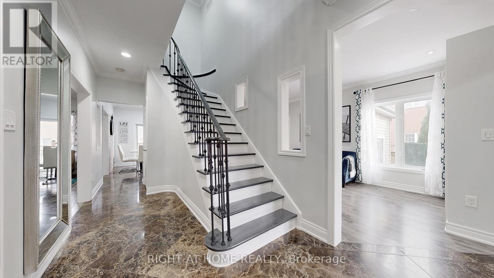 












419 ELSON STREET

,
Markham (Cedarwood),




Ontario
L3S4T8

