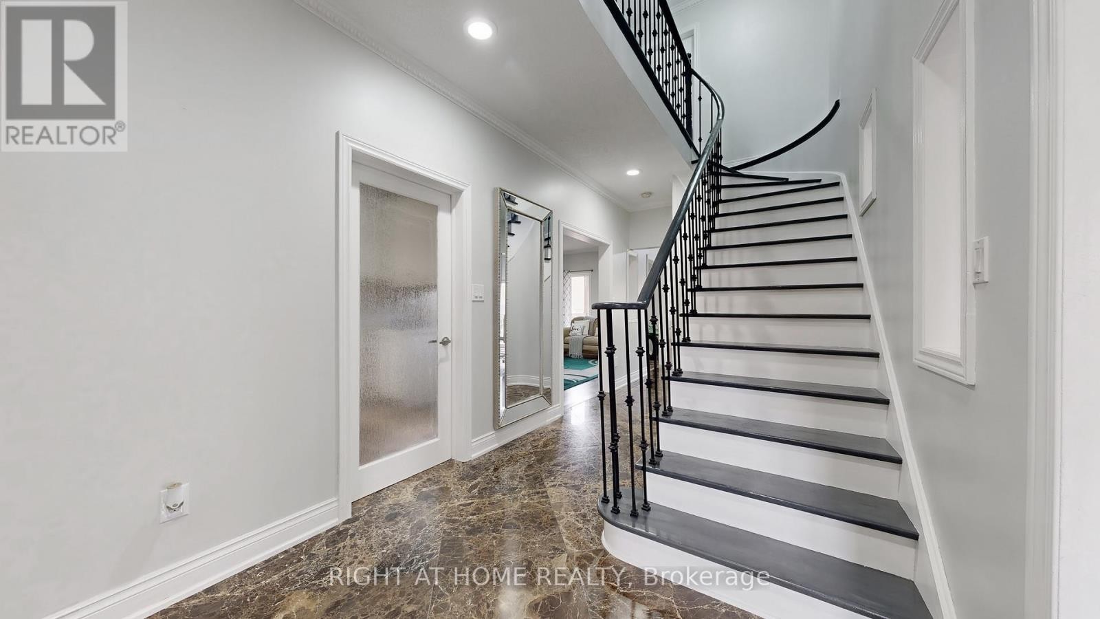 












419 ELSON STREET

,
Markham (Cedarwood),




Ontario
L3S4T8

