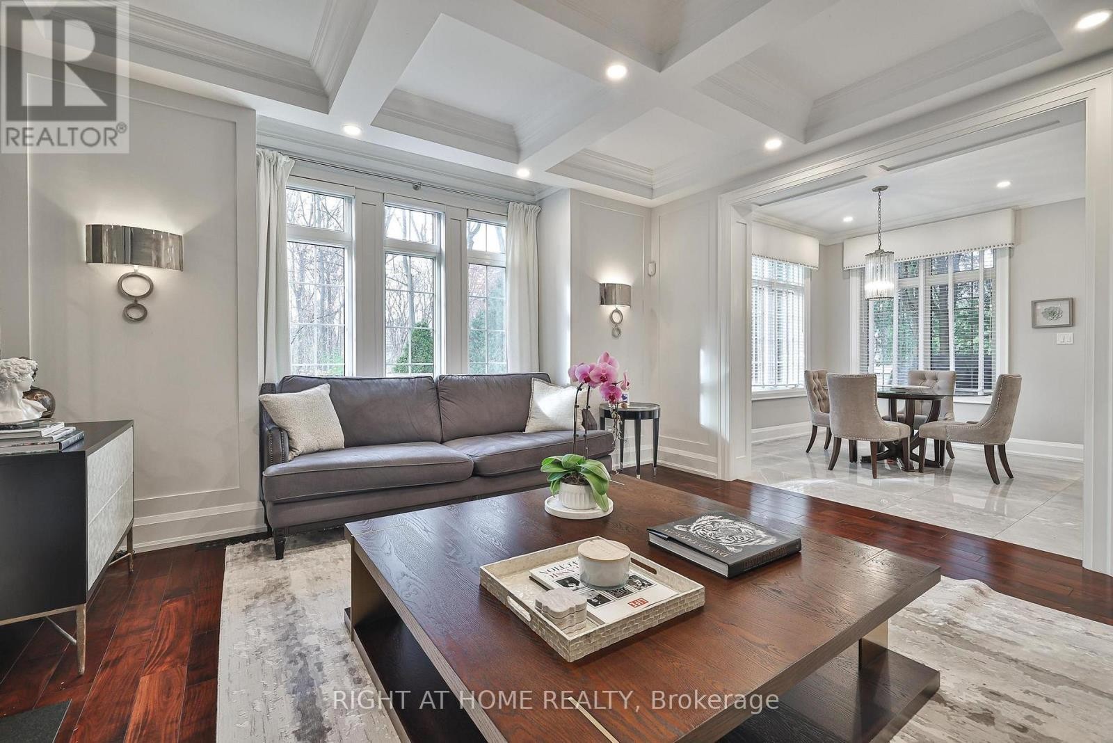 












144 BROOKE STREET

,
Vaughan (Crestwood-Springfarm-Yorkhill),




Ontario
L4J1Y9

