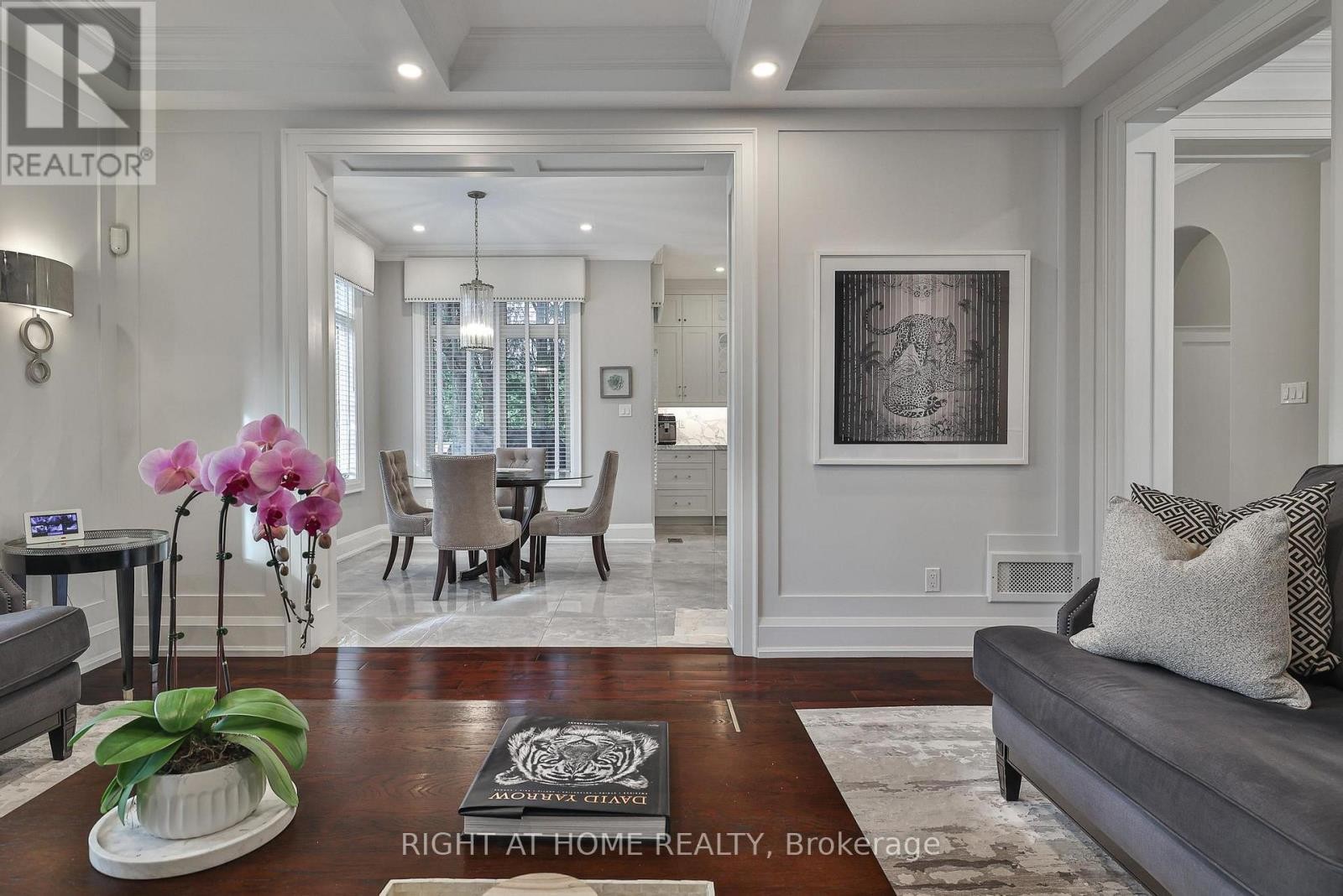 












144 BROOKE STREET

,
Vaughan (Crestwood-Springfarm-Yorkhill),




Ontario
L4J1Y9

